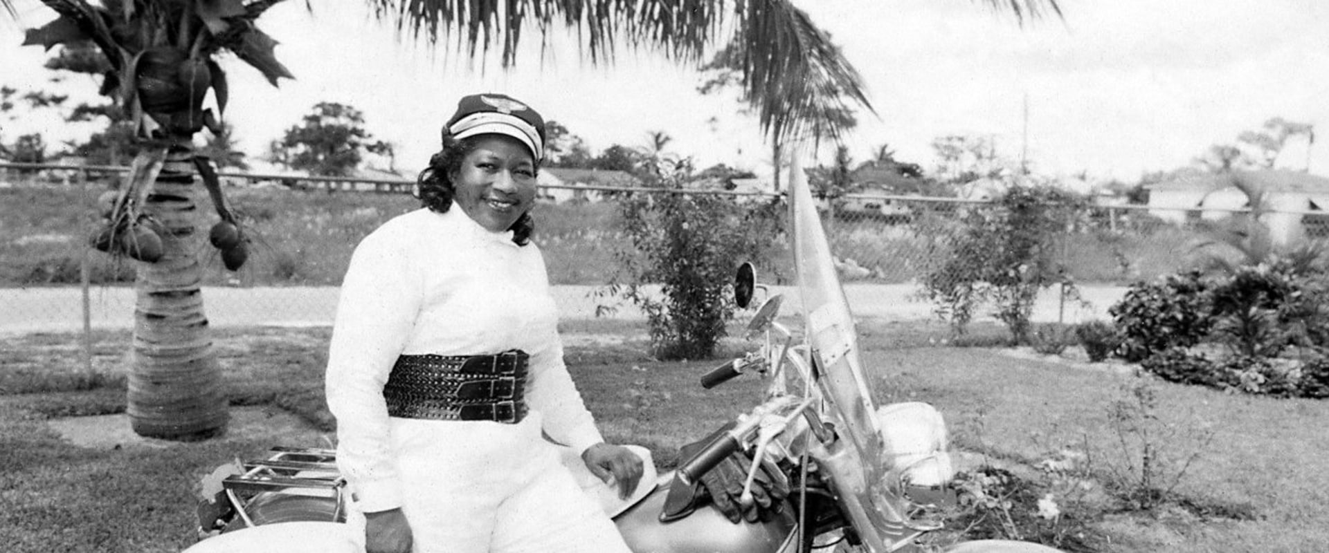 famous-female-motorcyclists-throughout-history-an-in-depth-look-at